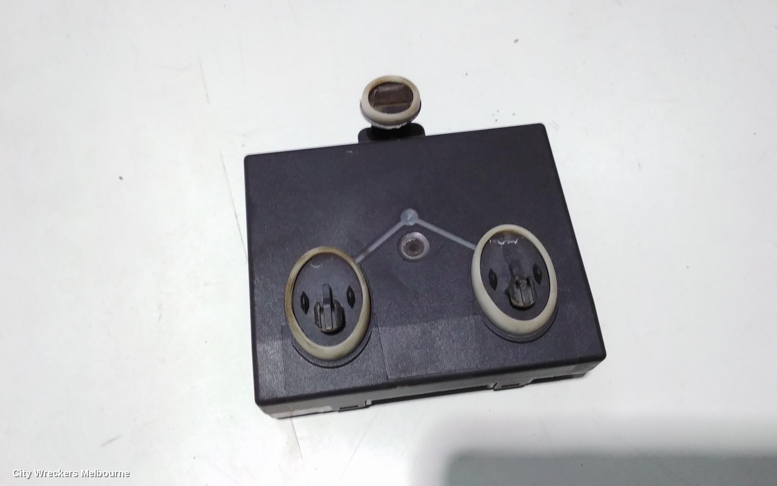 VOLKSWAGEN PASSAT, B8/MK7, 06/2015 - 05/2023, RHR , CODING PASS / CONTROL UNIT ~ 5Q0959595B ~ VIN:WVWZZZ3CZHE030462: 88885