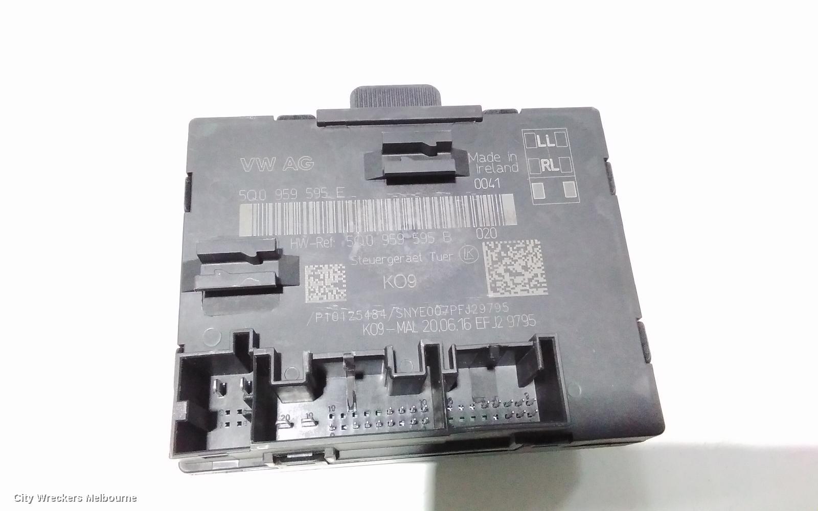 VOLKSWAGEN PASSAT, B8/MK7, 06/2015 - 05/2023, RHR , CODING PASS / CONTROL UNIT ~ 5Q0959595B ~ VIN:WVWZZZ3CZHE030462: 88885