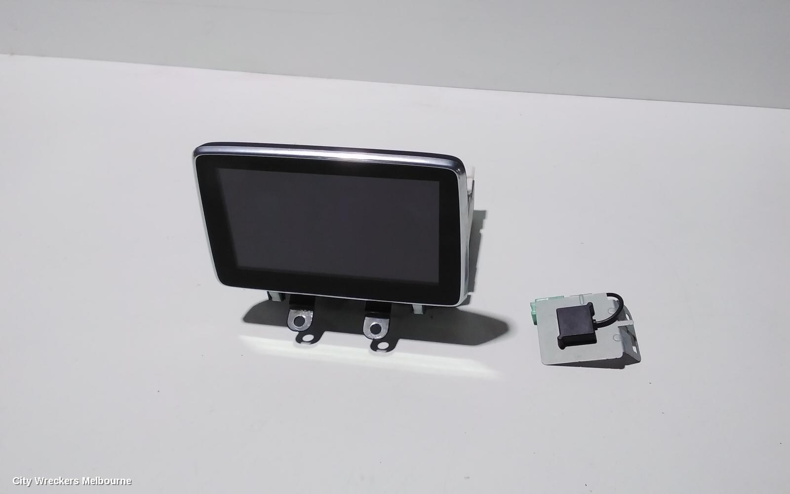 MAZDA CX3 RADIO/CD/DVD/SAT/TV, DISPLAY UNIT, DK, 03/2015 ONWARDS