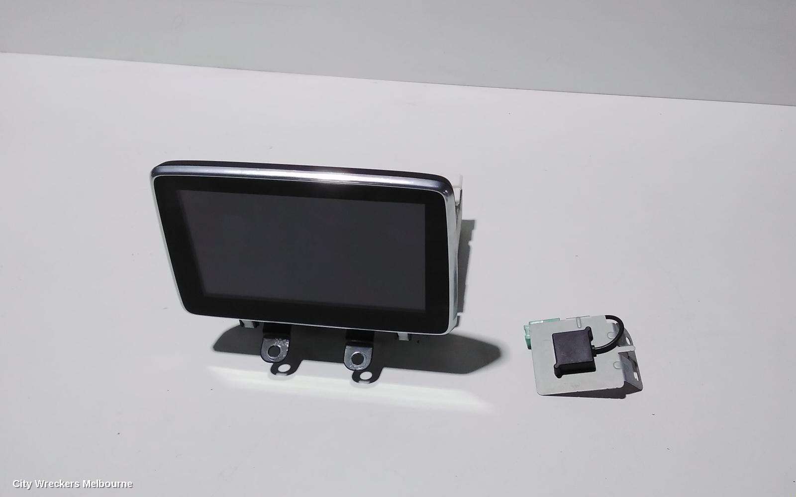 MAZDA CX3 RADIO/CD/DVD/SAT/TV, DISPLAY UNIT, DK, 03/2015 ONWARDS