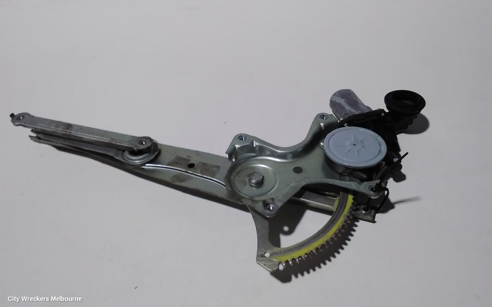 TOYOTA KLUGER LEFT FRONT WINDOW REG/MOTOR, GSU40-GSU45, 08/2007 - 02/2014