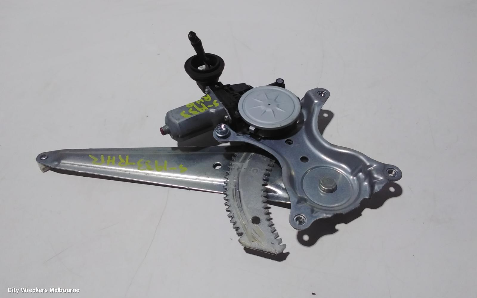 TOYOTA RAV4 RIGHT REAR WND REG/MOTOR, XA40, 12/2012 - 11/2018