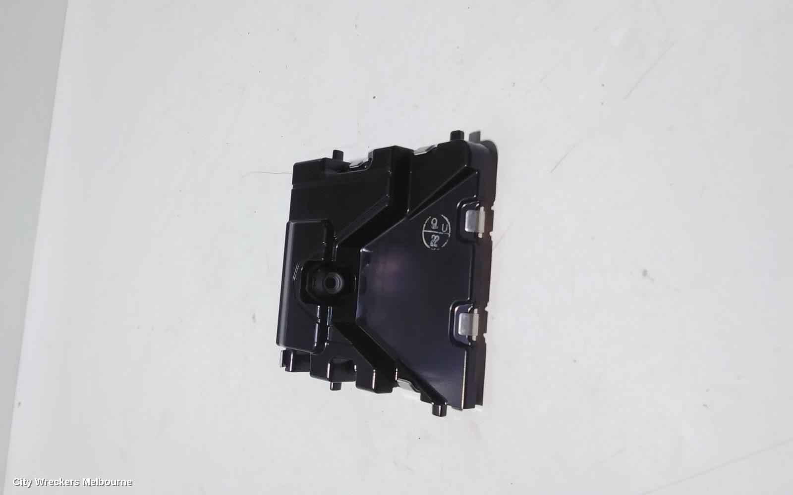 TOYOTA RAV4 REVERSE CAMERA, LANE DEPARTURE CAMERA, XA40, 12/2015 - 12/2018