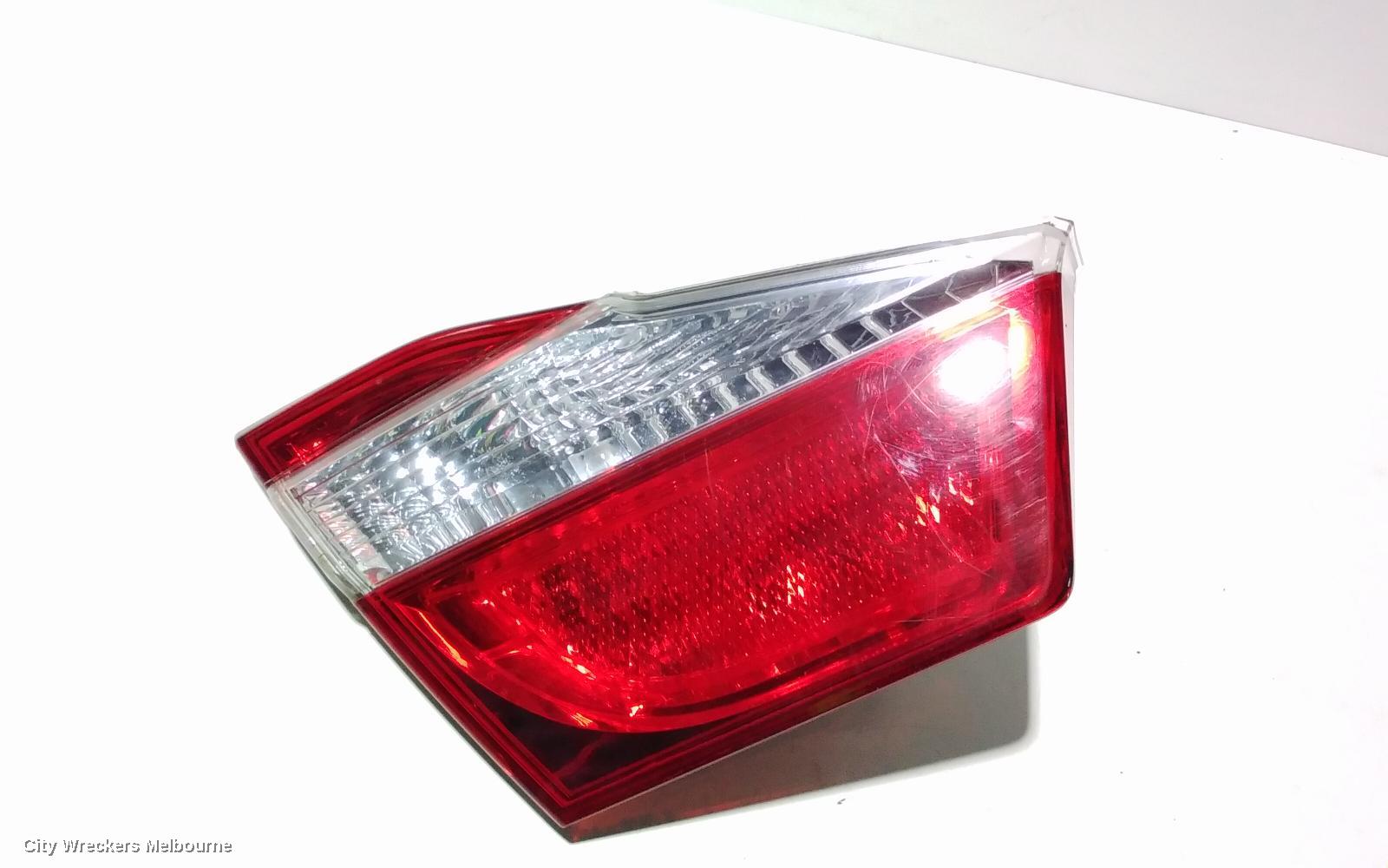 TOYOTA AURION REAR GARNISH, BOOTLID LAMP (LH SIDE), GSV50R, 02/2012 - 08/2017