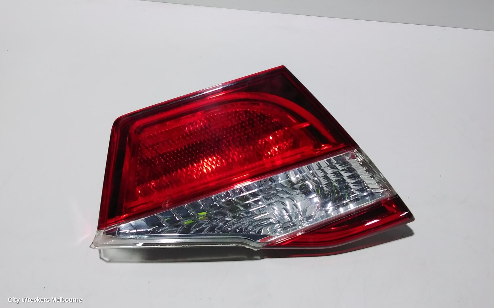 TOYOTA AURION REAR GARNISH, BOOTLID LAMP (LH SIDE), GSV50R, 02/2012 - 08/2017