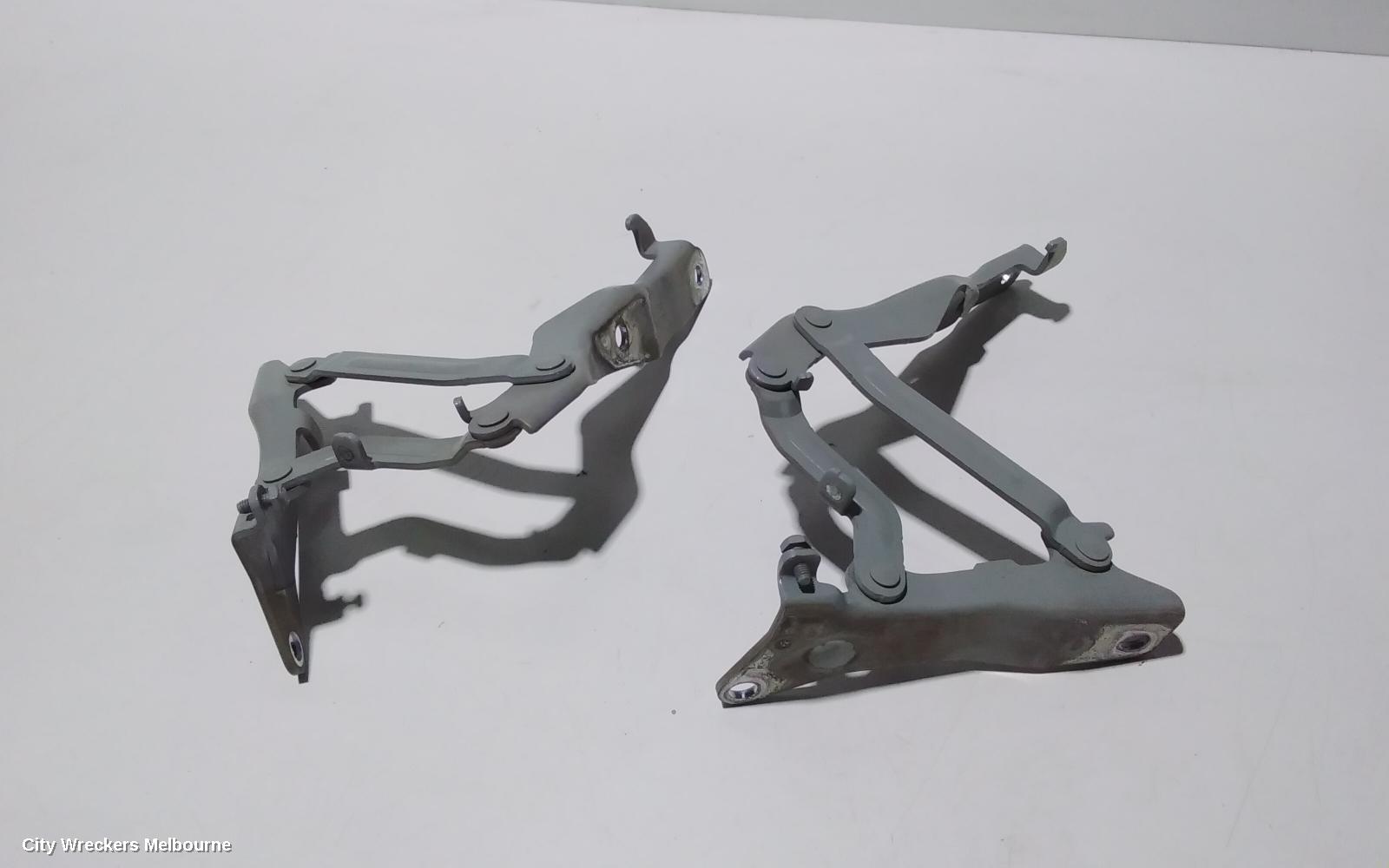 HYUNDAI VELOSTER BONNET HINGE/STRUT, HINGES (PAIR), FS, 12/2011 - 02/2018