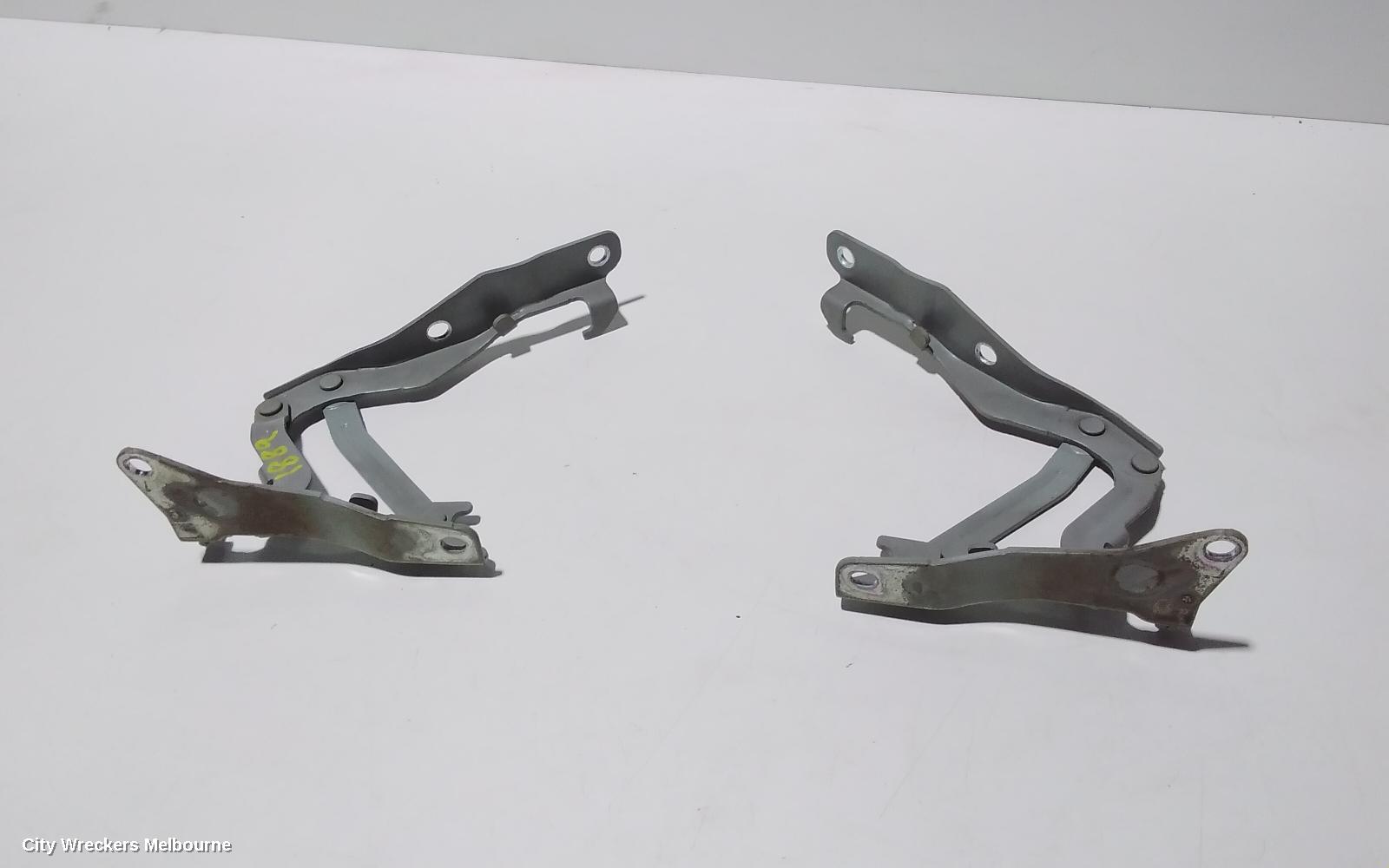 HYUNDAI VELOSTER BONNET HINGE/STRUT, HINGES (PAIR), FS, 12/2011 - 02/2018