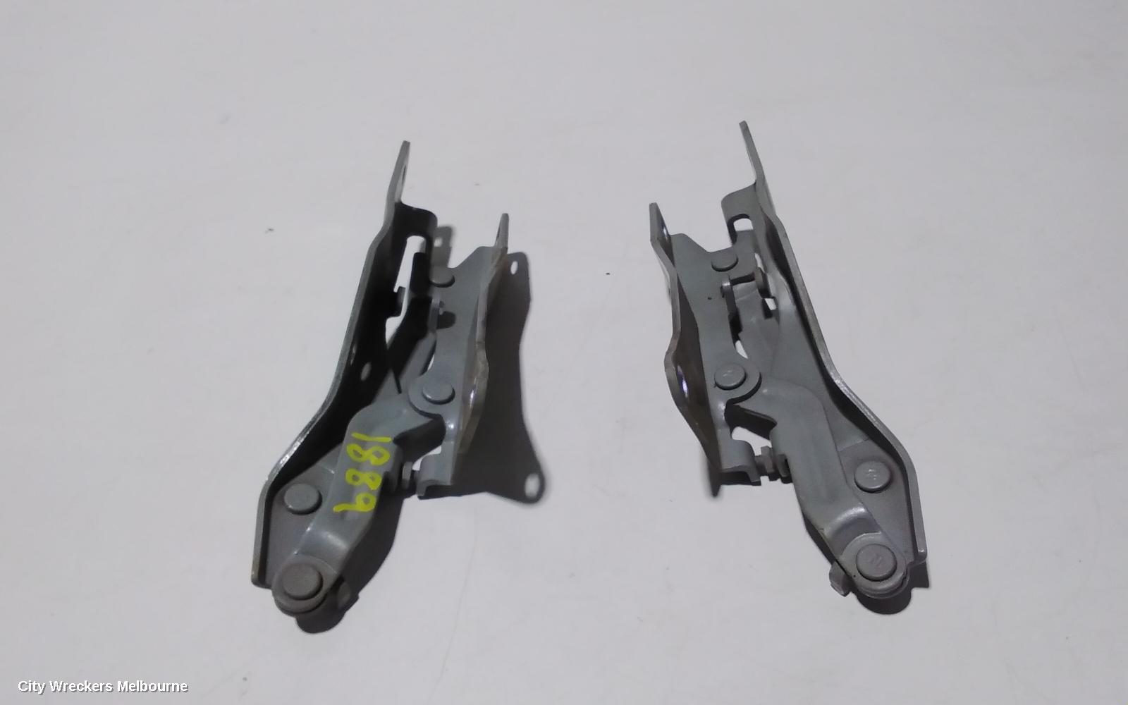 HYUNDAI VELOSTER BONNET HINGE/STRUT, HINGES (PAIR), FS, 12/2011 - 02/2018