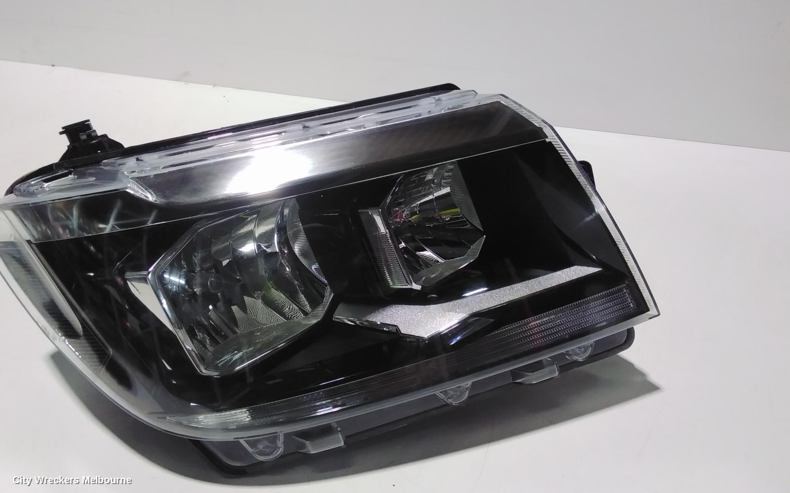 VOLKSWAGEN CRAFTER RIGHT HEADLAMP, SY1, HALOGEN TYPE, 08/2017 ONWARDS