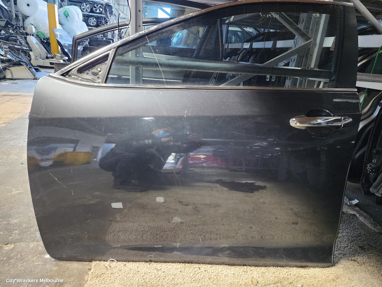 TOYOTA CAMRY LEFT FRONT DOOR, ASV50/AVV50, 12/2011 - 03/2015