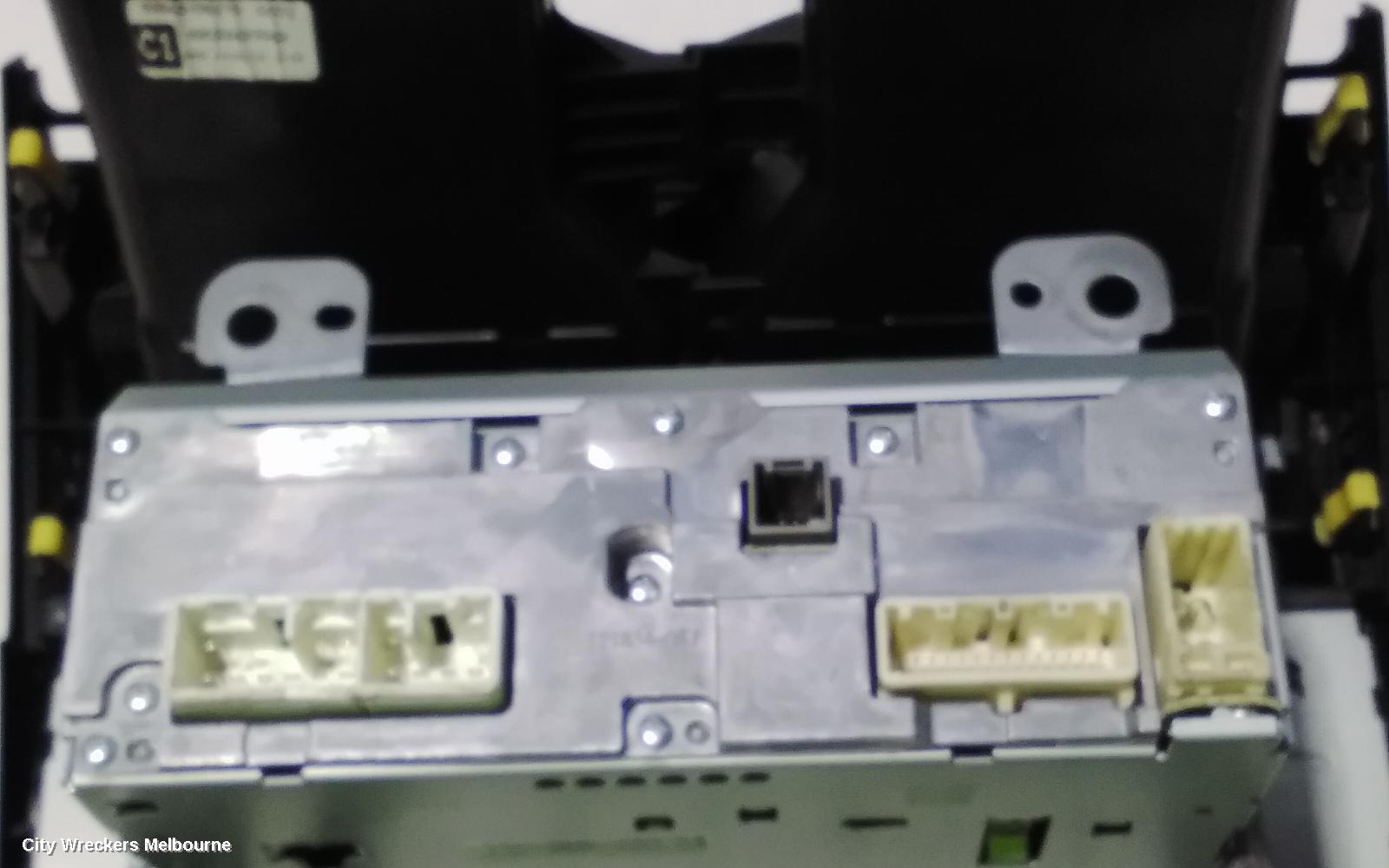 TOYOTA CAMRY RADIO/CD/DVD/SAT/TV, SINGLE DISC CD PLAYER (P/N ON FACE 100025), ASV50/AVV50, 12/2011 - 05/2015