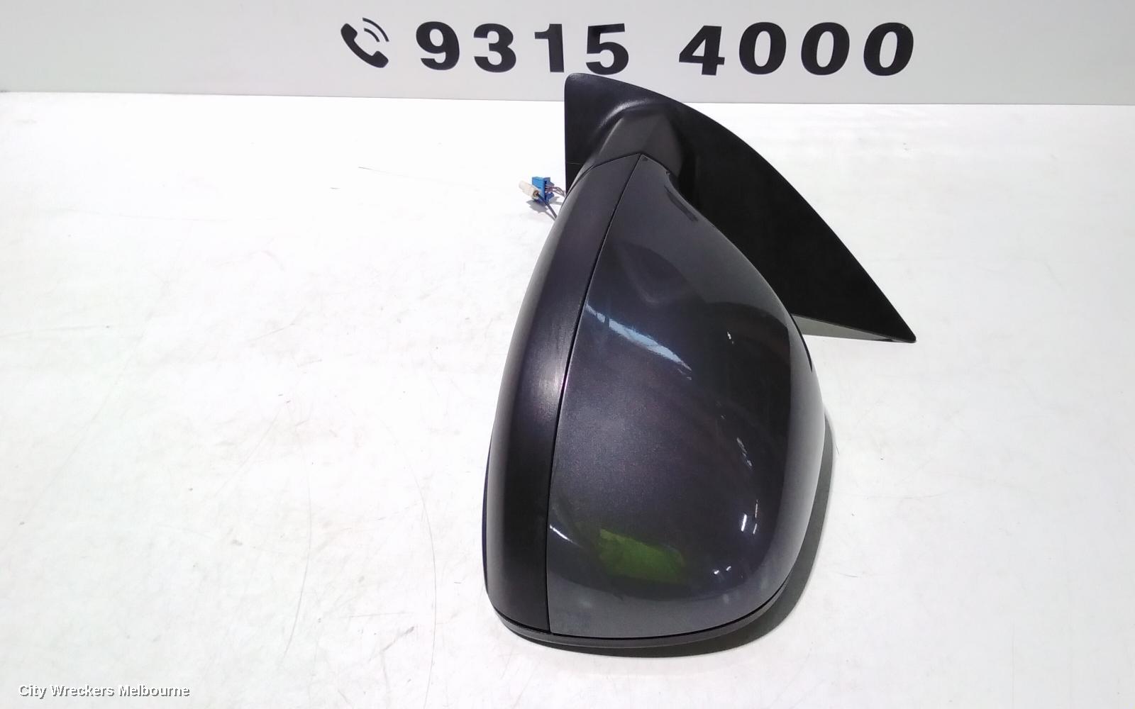 VOLKSWAGEN AMAROK LEFT DOOR MIRROR, 2H, MANUAL FOLD, PARTIAL COLOUR CODED/BLACK, 10 PIN TYPE, 07/2013 ONWARDS
