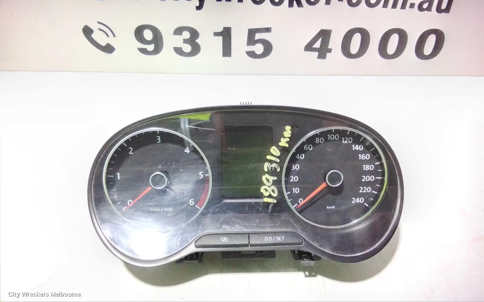 VOLKSWAGEN AMAROK INSTRUMENT CLUSTER, DIESEL, MANUAL T/M, 2H, 12/2010 - 10/2014