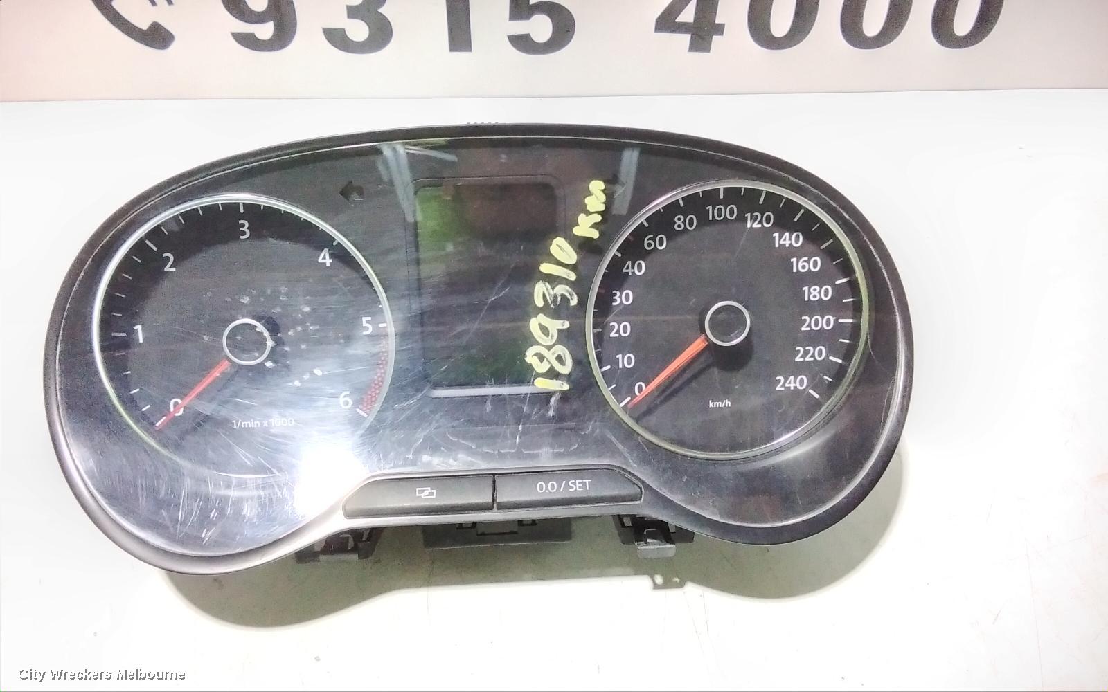 VOLKSWAGEN AMAROK INSTRUMENT CLUSTER, DIESEL, MANUAL T/M, 2H, 12/2010 - 10/2014