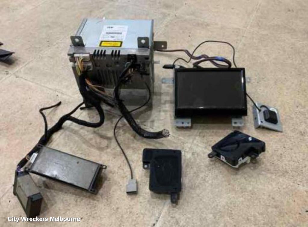 SUBARU TRIBECA RADIO/CD/DVD/SAT/TV, DISPLAY UNIT ONLY, 7IN, B9, 10/2006 - 01/2014