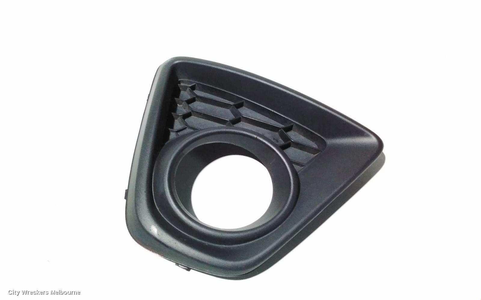 MAZDA CX5 RIGHT INDICATOR/FOG/SIDE, BUMPER FOGLAMP, KE, 02/2012 - 12/2014