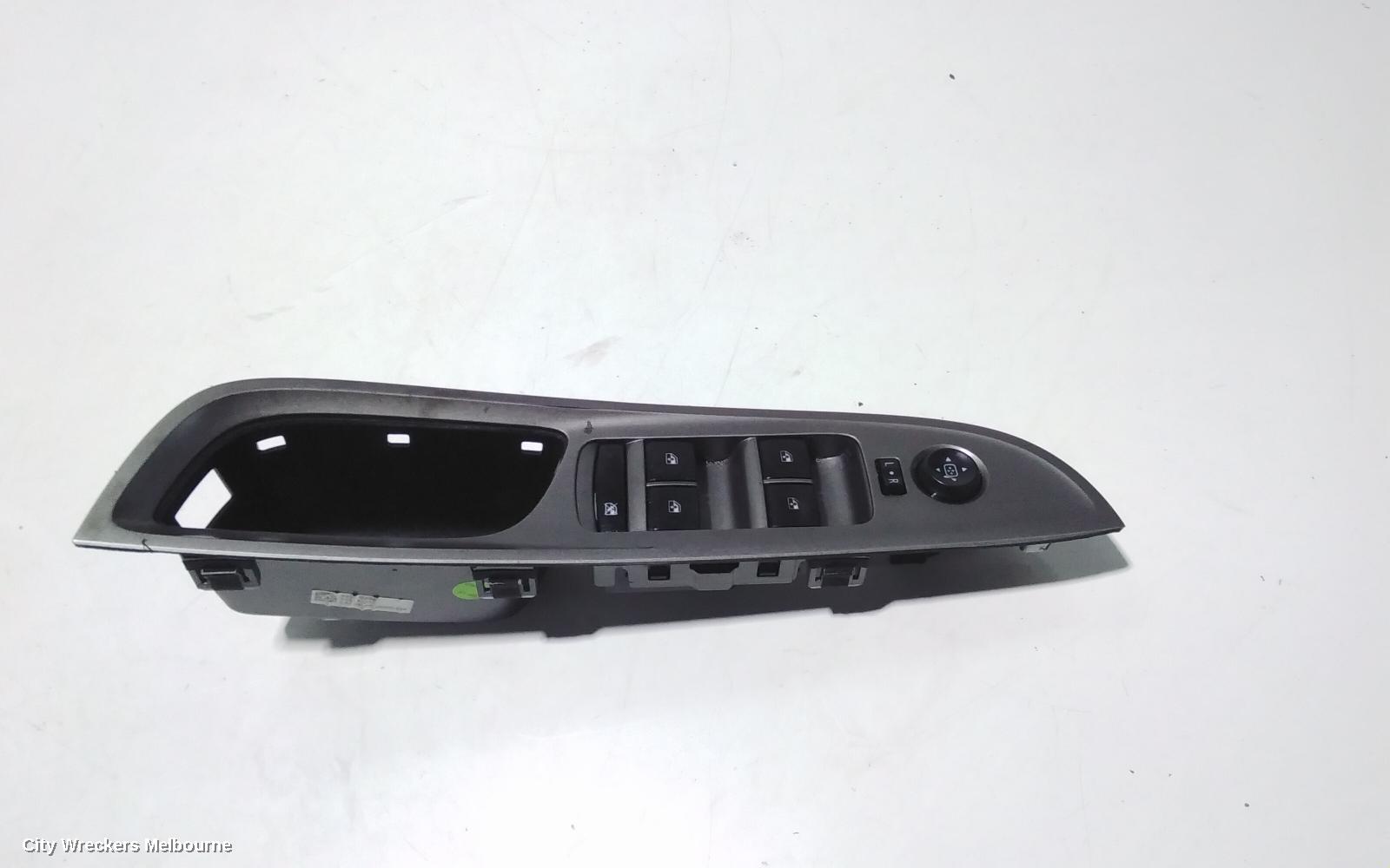 HOLDEN COMMODORE PWR DR WIND SWITCH, FRONT CENTRE MASTERSWITCH, 4 DOOR, BLACK, VE, 08/2006 - 04/2013