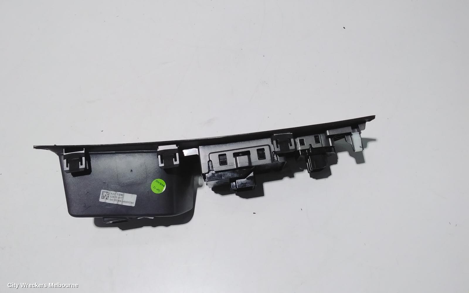 HOLDEN COMMODORE PWR DR WIND SWITCH, FRONT CENTRE MASTERSWITCH, 4 DOOR, BLACK, VE, 08/2006 - 04/2013