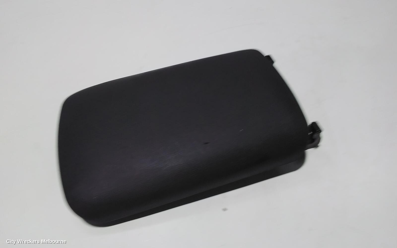 HOLDEN COMMODORE CONSOLE, VF, 05/2013 - 12/2017