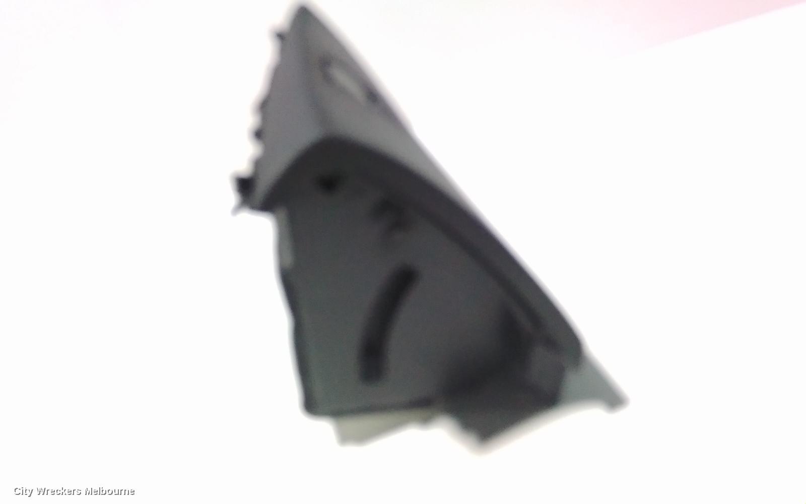 HOLDEN COMMODORE GLOVE BOX, VF, 05/2013 - 12/2017