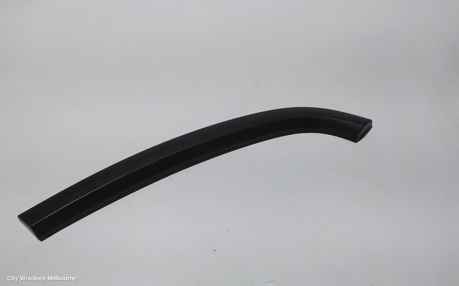 JEEP GRANDCHEROKEE WHEEL ARCH FLARE, LH REAR (ON DOOR), NON PAINTED, WK, 10/2010 ONWARDS