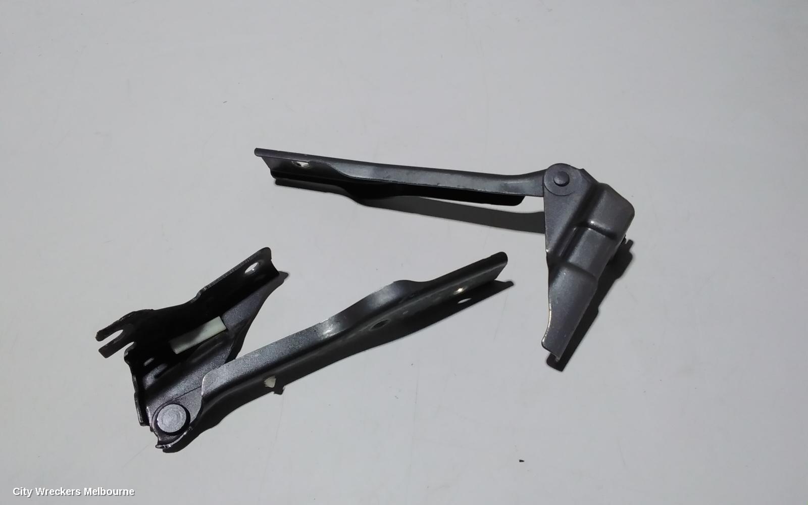 VOLKSWAGEN POLO BONNET HINGE/STRUT, HINGES (PAIR), 6R, 05/2010 - 09/2017