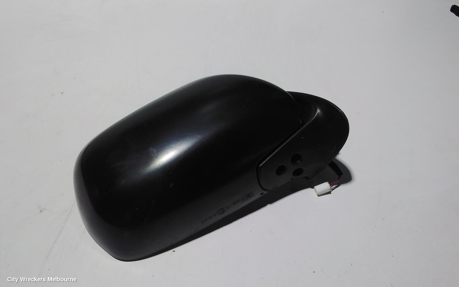 TOYOTA HIACE RIGHT DOOR MIRROR, TRH/KDH, POWER, BLACK (3 WIRE), 03/2005 - 01/2014
