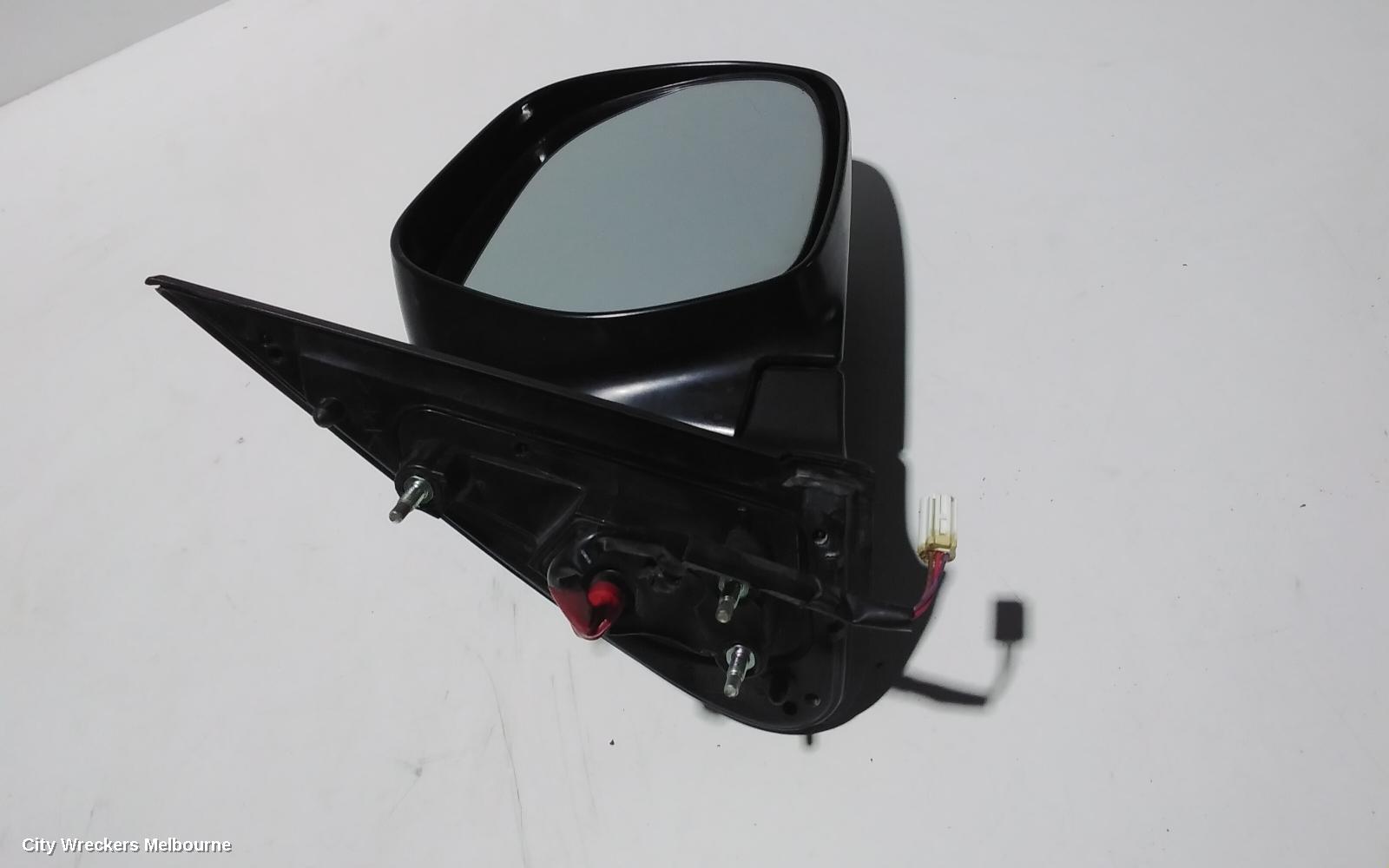 TOYOTA HIACE RIGHT DOOR MIRROR, TRH/KDH, POWER, BLACK (3 WIRE), 03/2005 - 01/2014