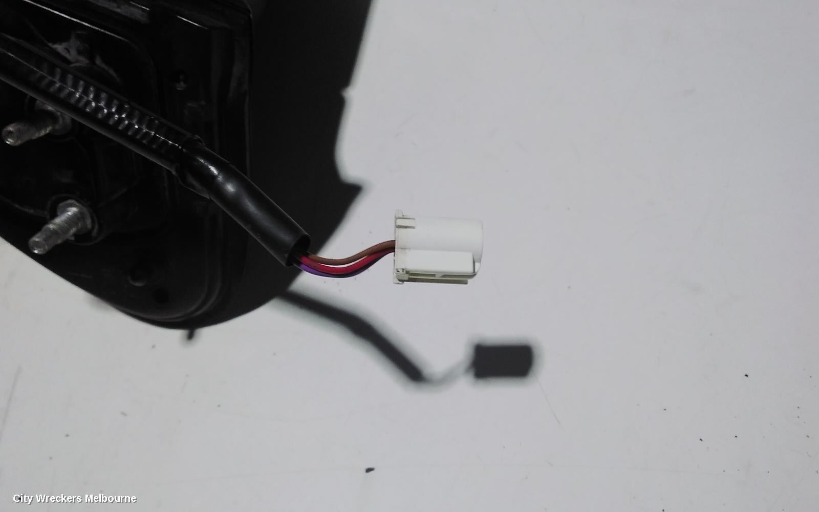 TOYOTA HIACE RIGHT DOOR MIRROR, TRH/KDH, POWER, BLACK (3 WIRE), 03/2005 - 01/2014
