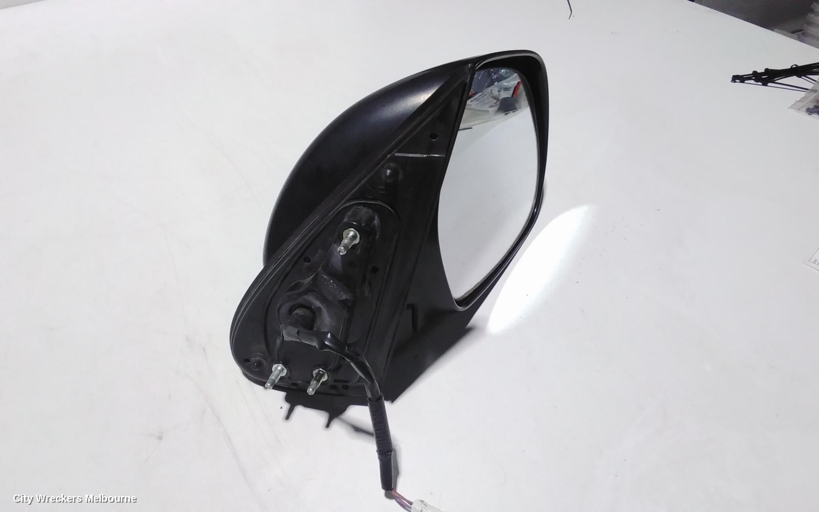 TOYOTA HIACE RIGHT DOOR MIRROR, TRH/KDH, POWER, BLACK (3 WIRE), 03/2005 - 01/2014