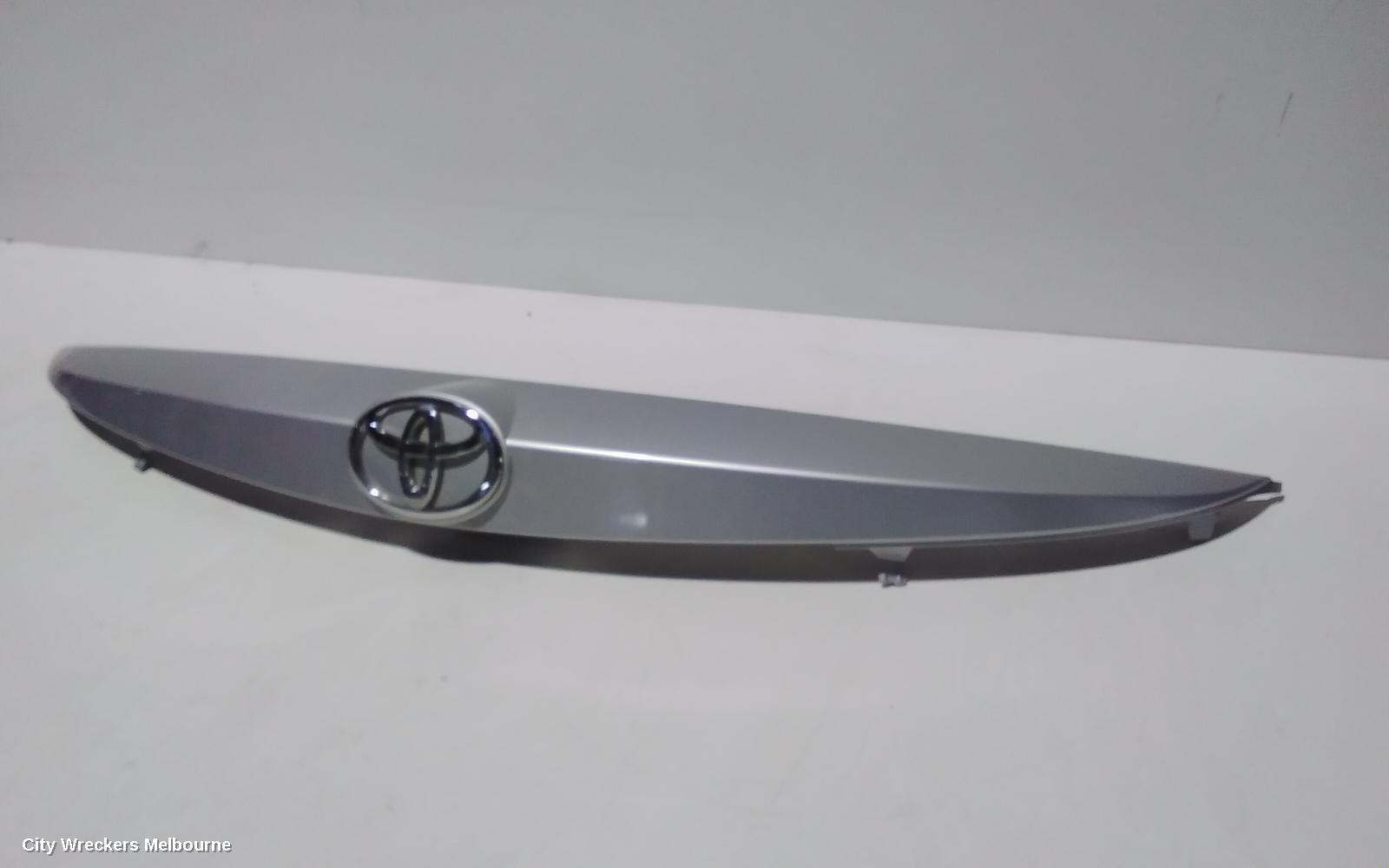 TOYOTA COROLLA REAR GARNISH, TAILGATE GARNISH (CENTRE), ZRE182R, HATCH, 10/2012 - 03/2015