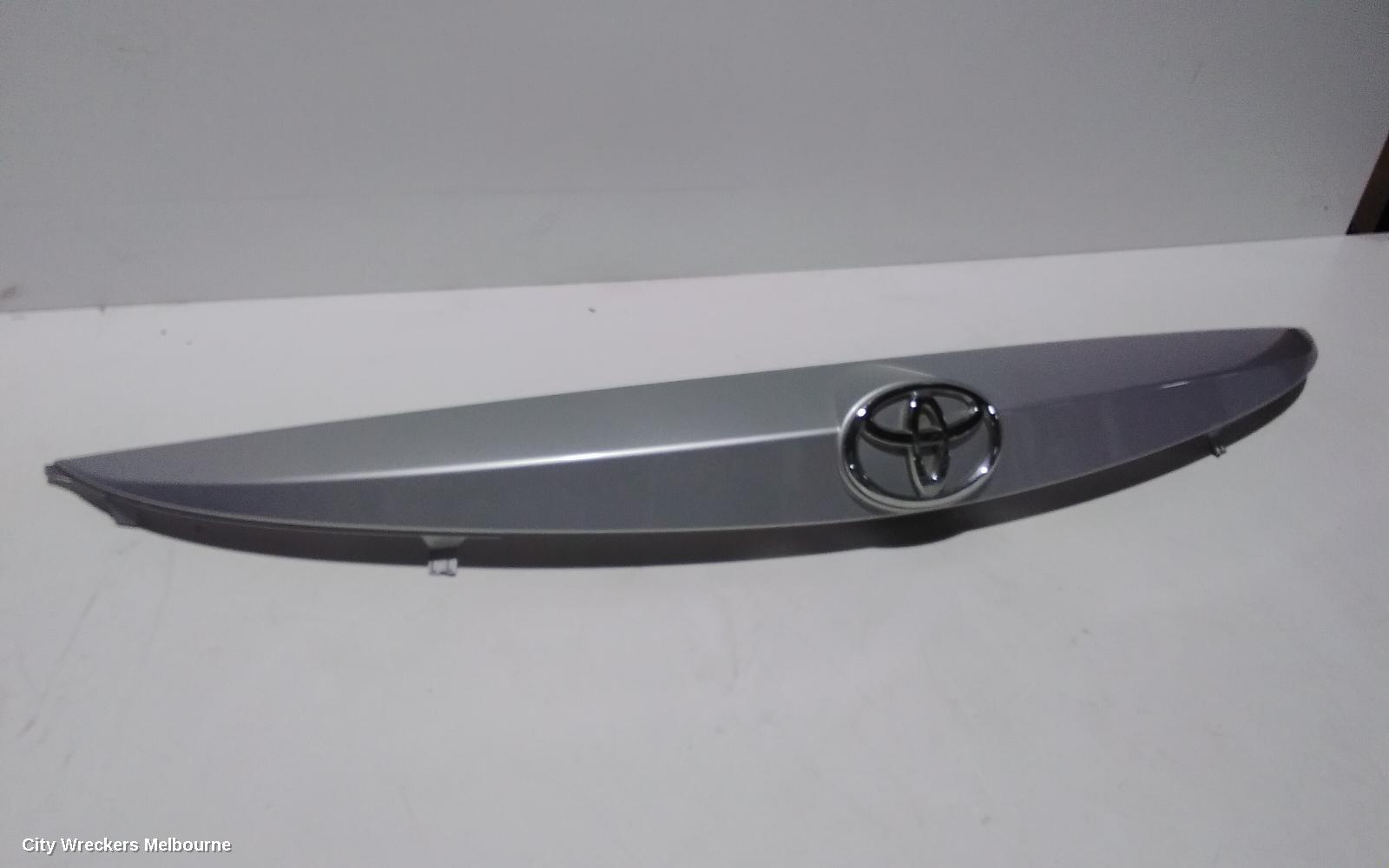 TOYOTA COROLLA REAR GARNISH, TAILGATE GARNISH (CENTRE), ZRE182R, HATCH, 10/2012 - 03/2015