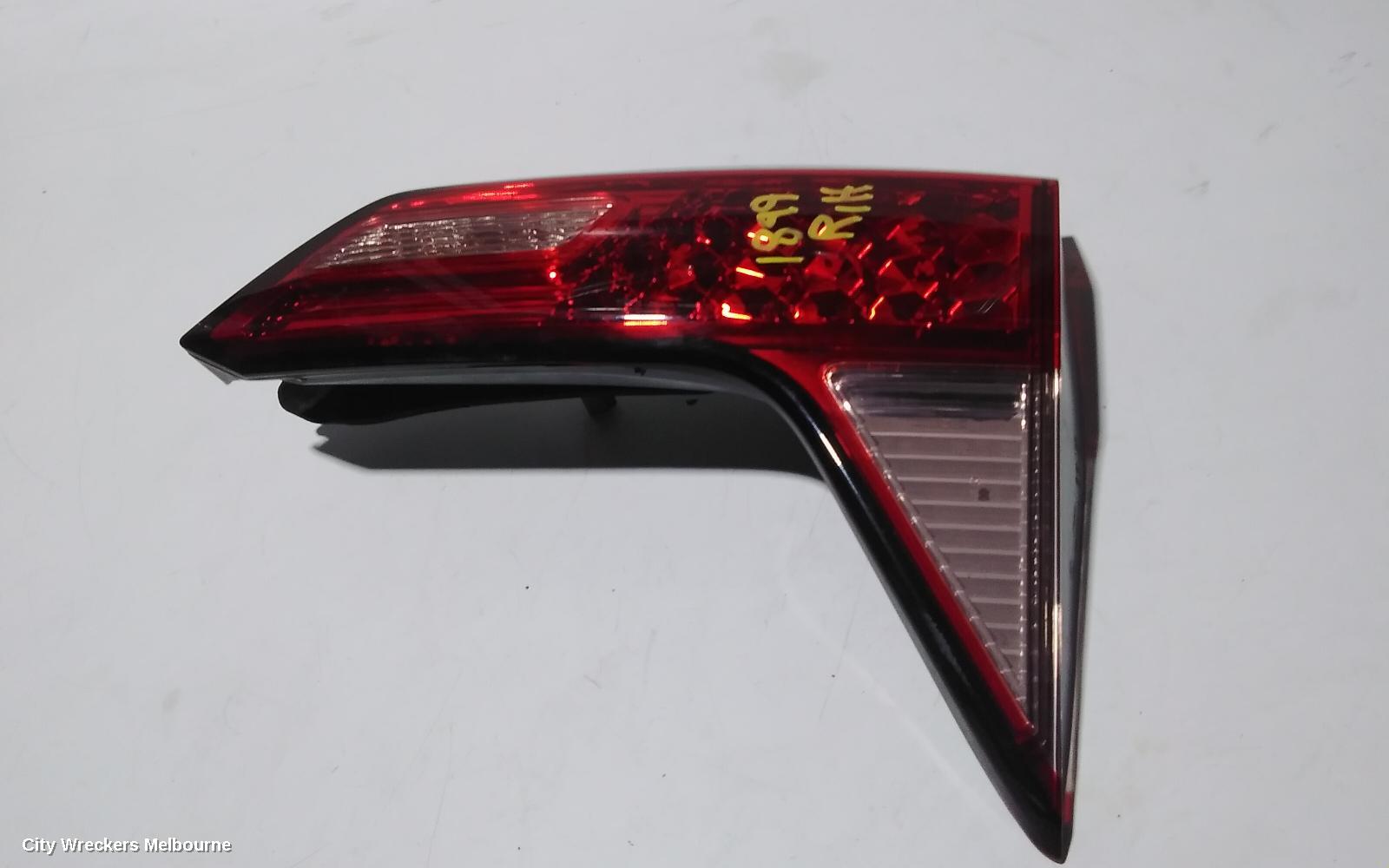 HONDA HRV REAR GARNISH, TAILGATE LAMP (RH SIDE), RU5, VTI, LED, NON OPTICAL GUIDE TYPE, 12/2014 - 06/2018