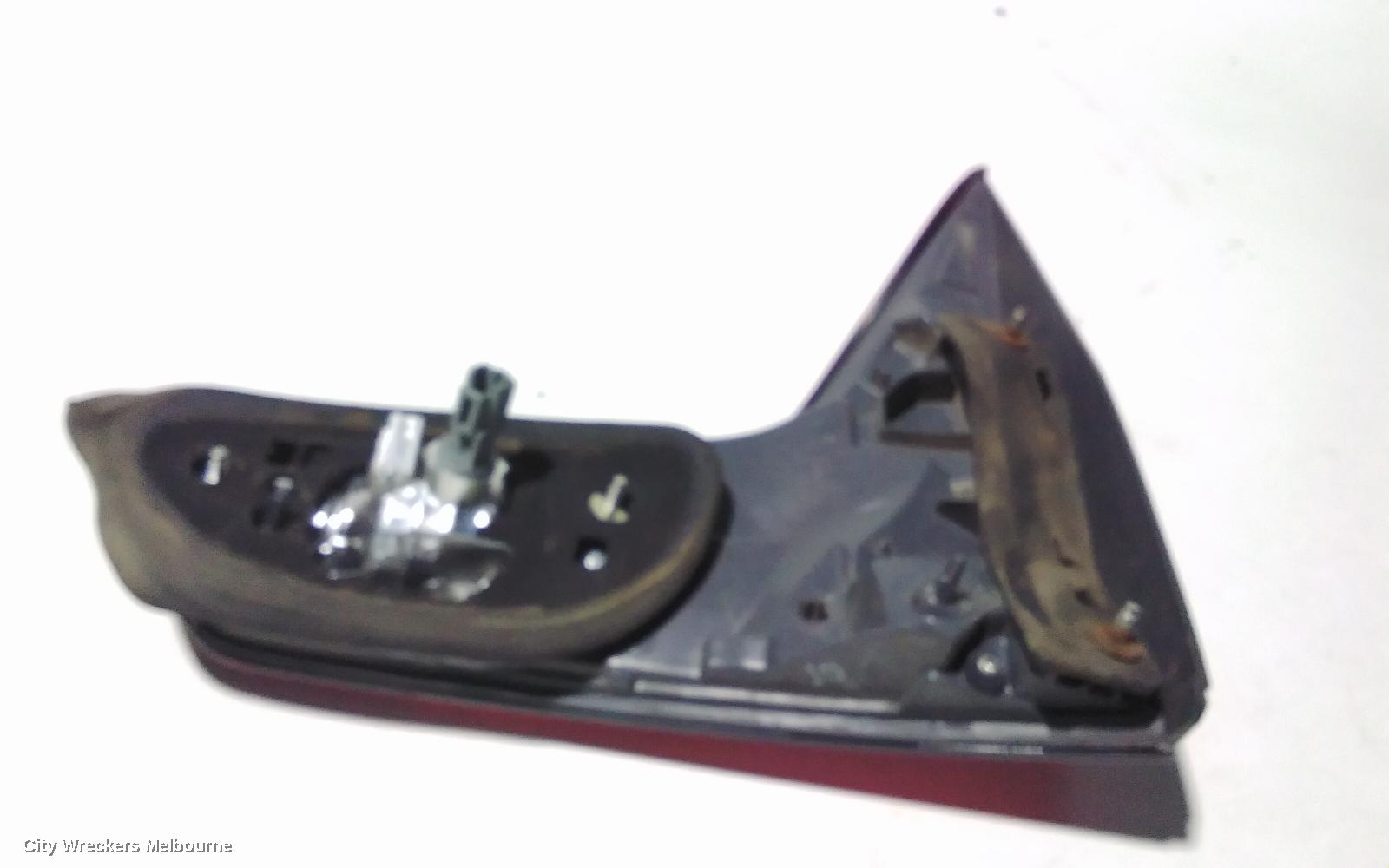 HONDA HRV REAR GARNISH, TAILGATE LAMP (RH SIDE), RU5, VTI, LED, NON OPTICAL GUIDE TYPE, 12/2014 - 06/2018