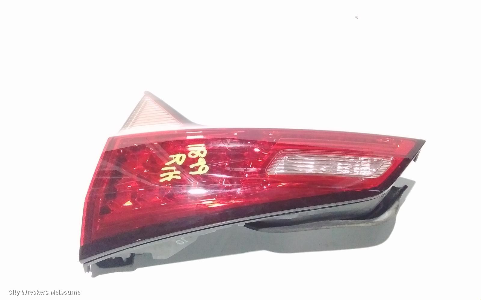 HONDA HRV REAR GARNISH, TAILGATE LAMP (RH SIDE), RU5, VTI, LED, NON OPTICAL GUIDE TYPE, 12/2014 - 06/2018
