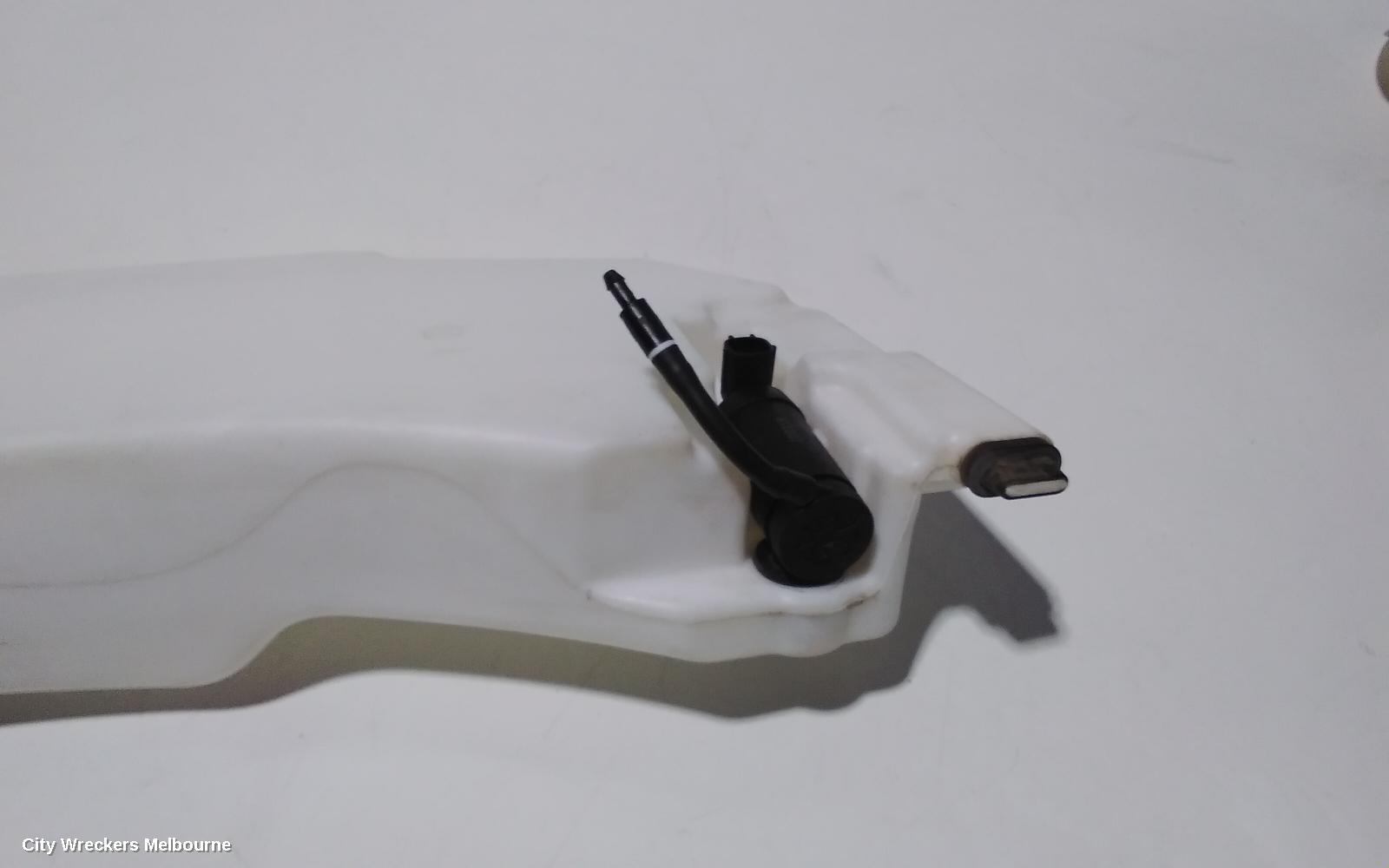 HOLDEN COLORADO WASHER BOTTLE, RG/RG 7, 01/2012 - 12/2020