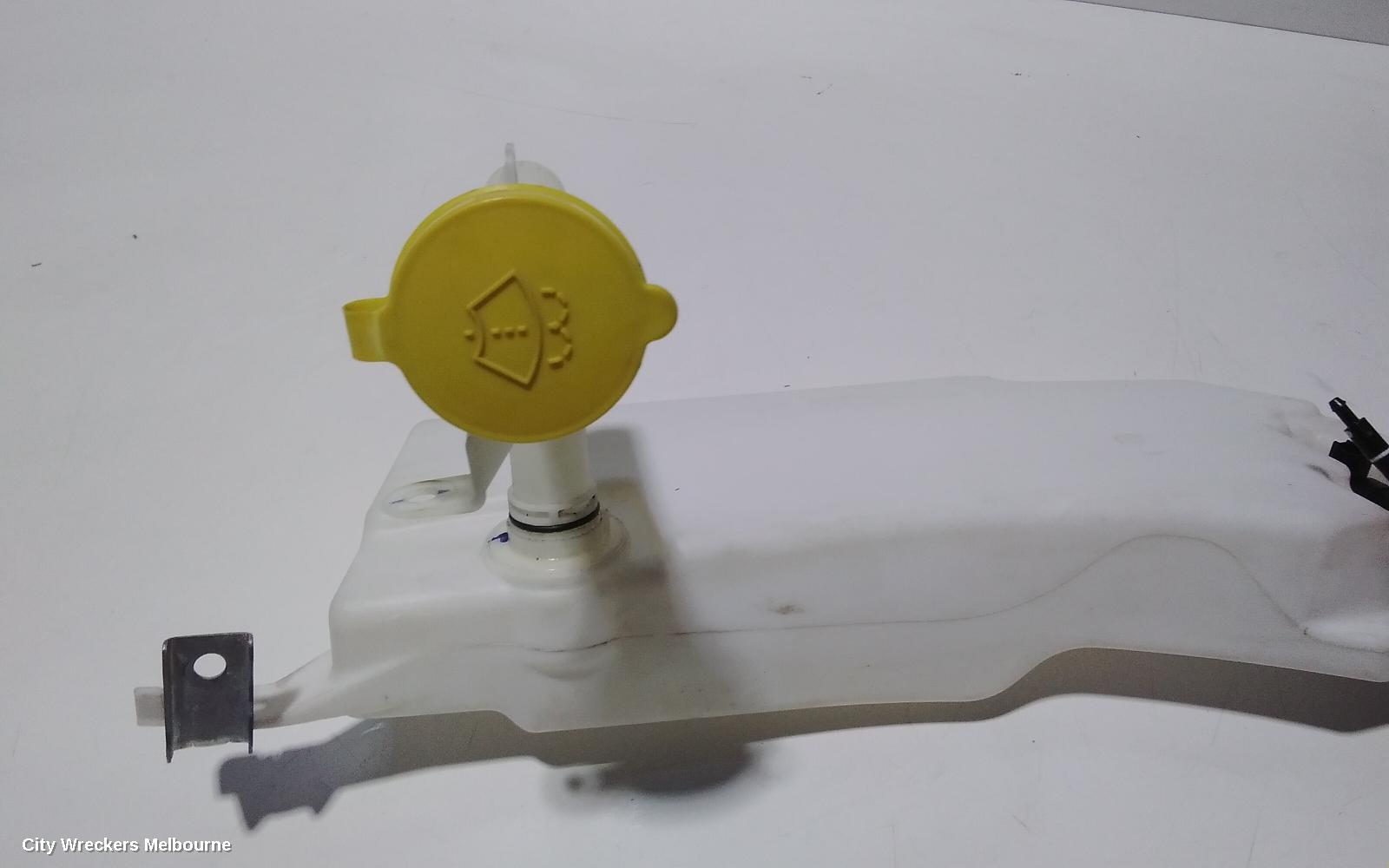 HOLDEN COLORADO WASHER BOTTLE, RG/RG 7, 01/2012 - 12/2020