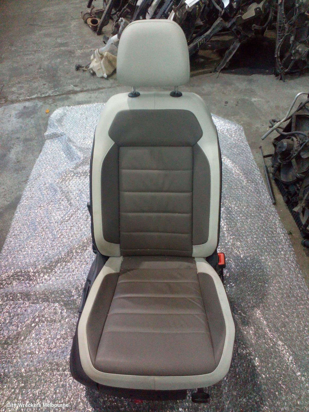 VOLKSWAGEN T-ROC COMPLETE INTERIOR, CLOTH, A1, 03/2020 ONWARDS
