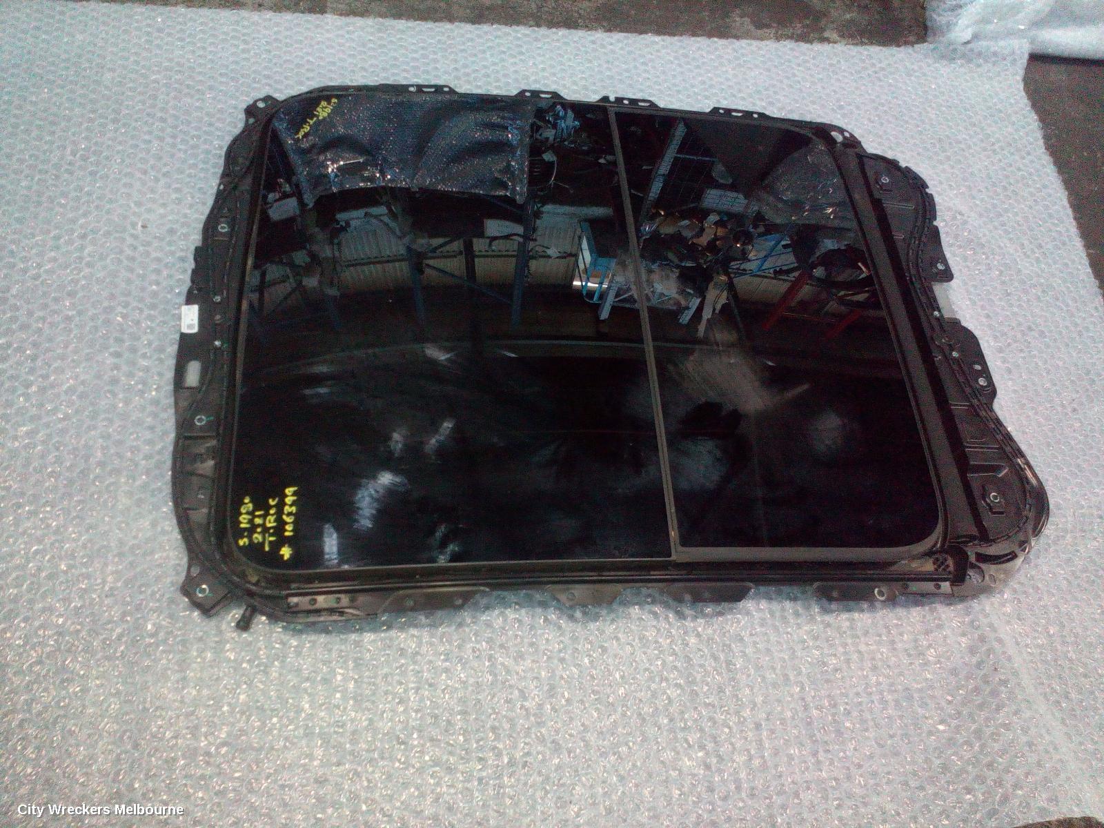 VOLKSWAGEN T-ROC ROOF GLASS/SUNROOF/T, A1, 03/2020 - 12/2025