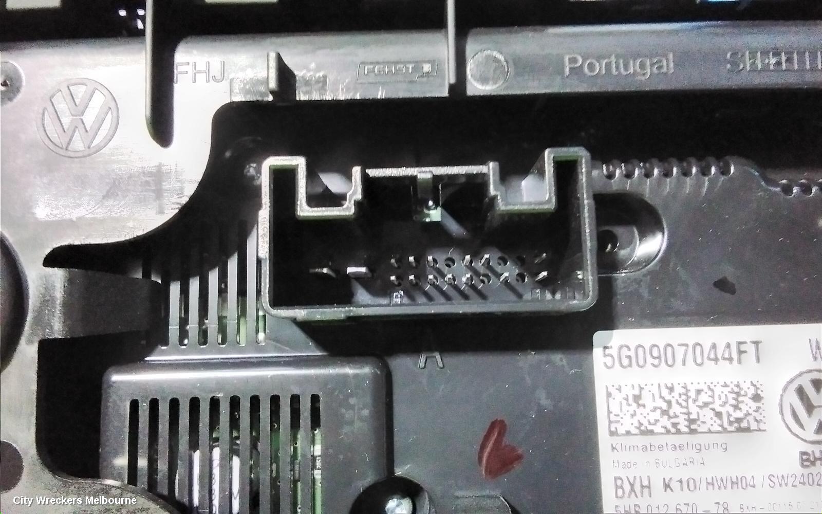 VOLKSWAGEN T-ROC HEATER/AC CONTROLS, A1, 03/2020 - 12/2025
