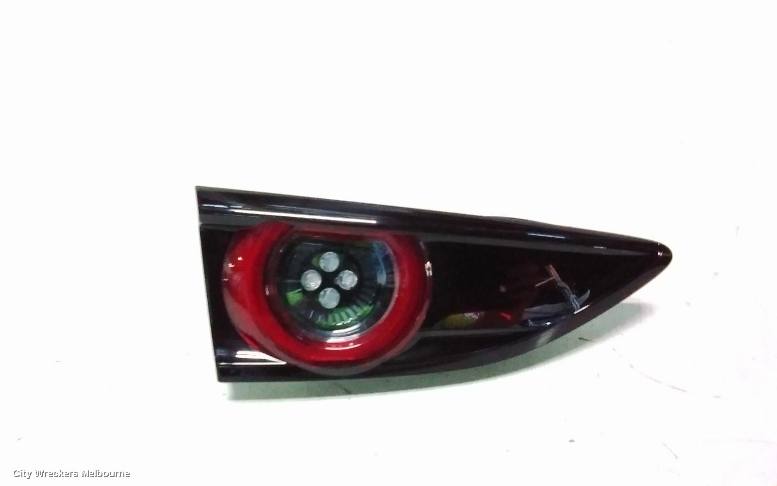 MAZDA 3 REAR GARNISH, TAILGATE LAMP (LH SIDE), BP, HATCH, PURE/EVOLVE/TOURING/GT, 03/2019 - 09/2021