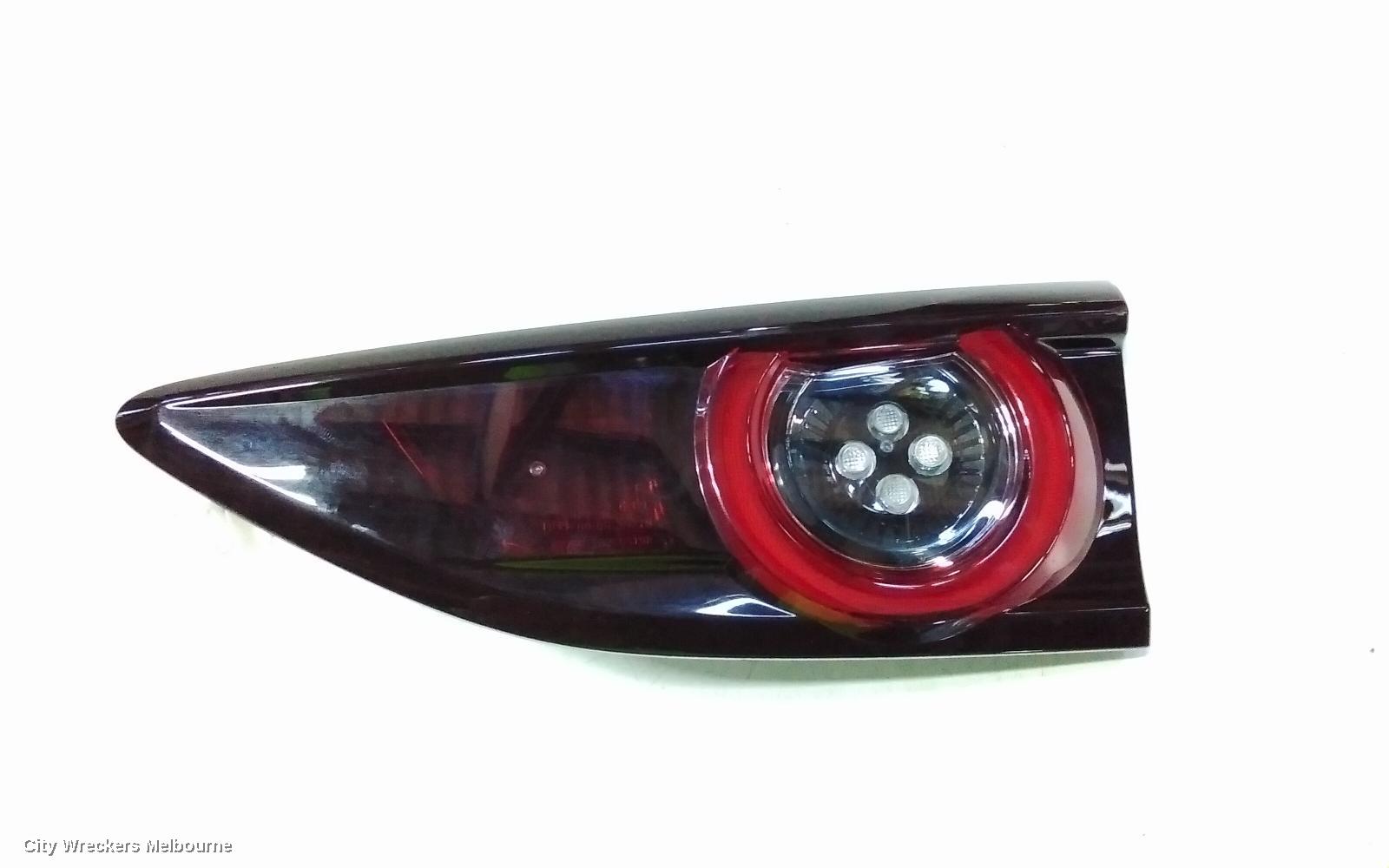 MAZDA 3 REAR GARNISH, TAILGATE LAMP (RH SIDE), BP, HATCH, PURE/EVOLVE/TOURING/GT, 03/2019 - 09/2021