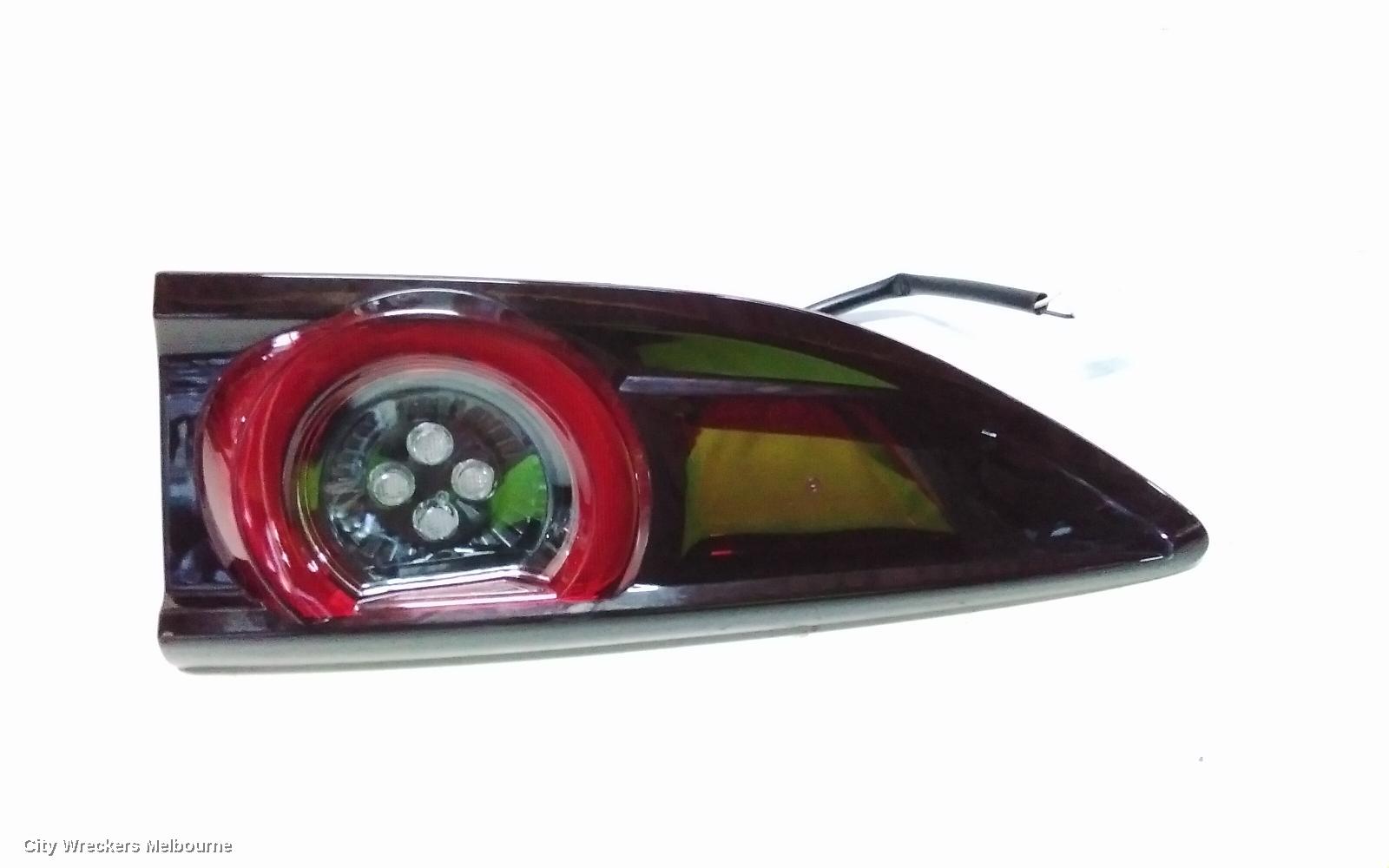 MAZDA 3 REAR GARNISH, TAILGATE LAMP (RH SIDE), BP, HATCH, PURE/EVOLVE/TOURING/GT, 03/2019 - 09/2021