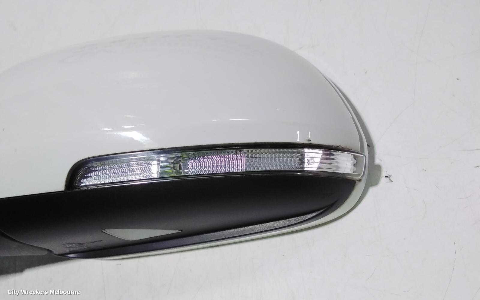 SKODA OCTAVIA LEFT DOOR MIRROR, 1Z, AMBIENTE/RS, MANUAL FOLD, NON SURROUND LIGHT TYPE (6XD), 02/2009 - 10/2013