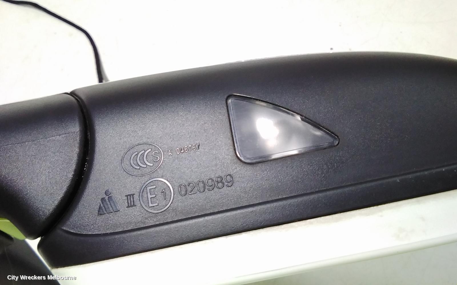 SKODA OCTAVIA LEFT DOOR MIRROR, 1Z, AMBIENTE/RS, MANUAL FOLD, NON SURROUND LIGHT TYPE (6XD), 02/2009 - 10/2013