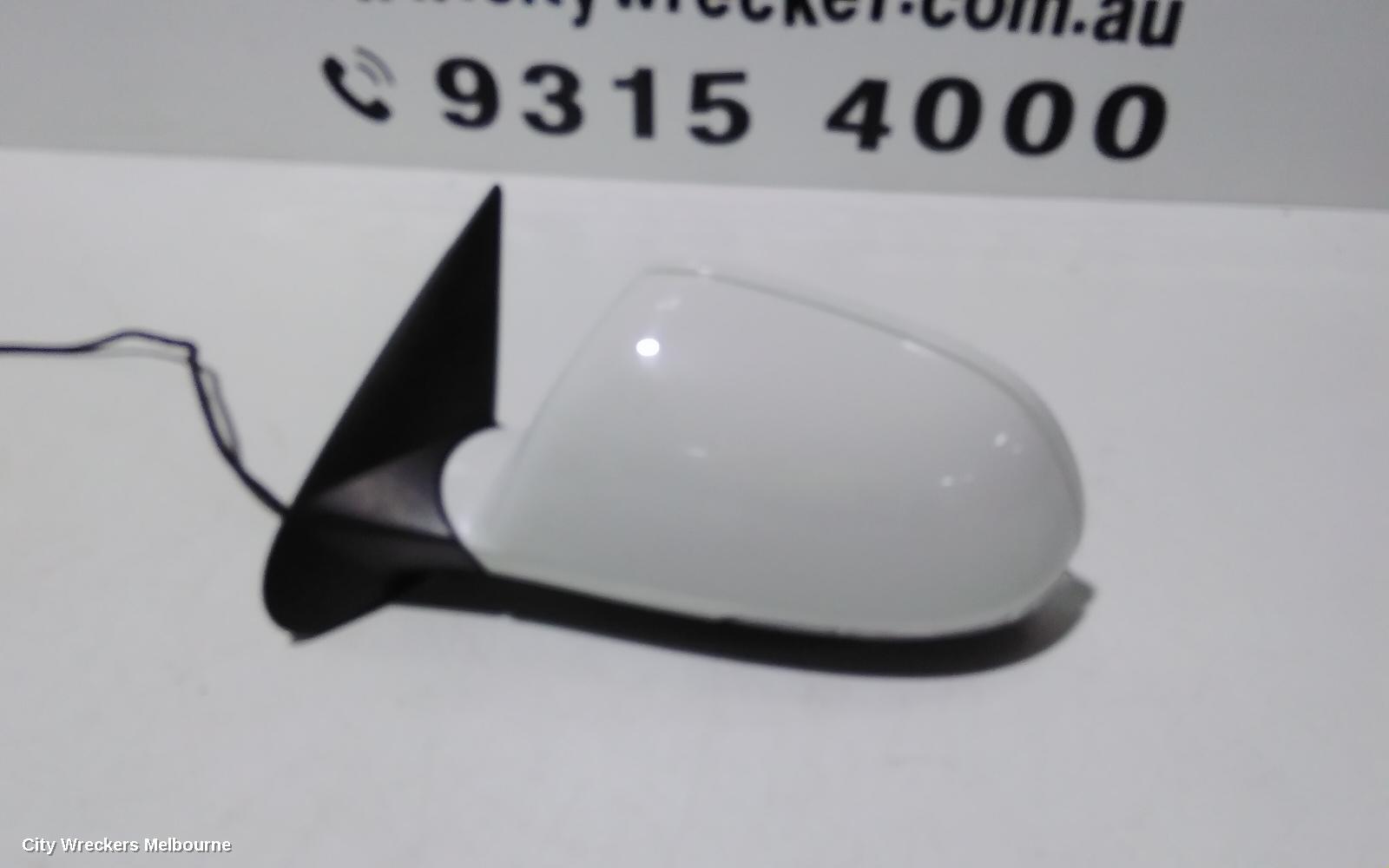 SKODA OCTAVIA LEFT DOOR MIRROR, 1Z, AMBIENTE/RS, MANUAL FOLD, NON SURROUND LIGHT TYPE (6XD), 02/2009 - 10/2013