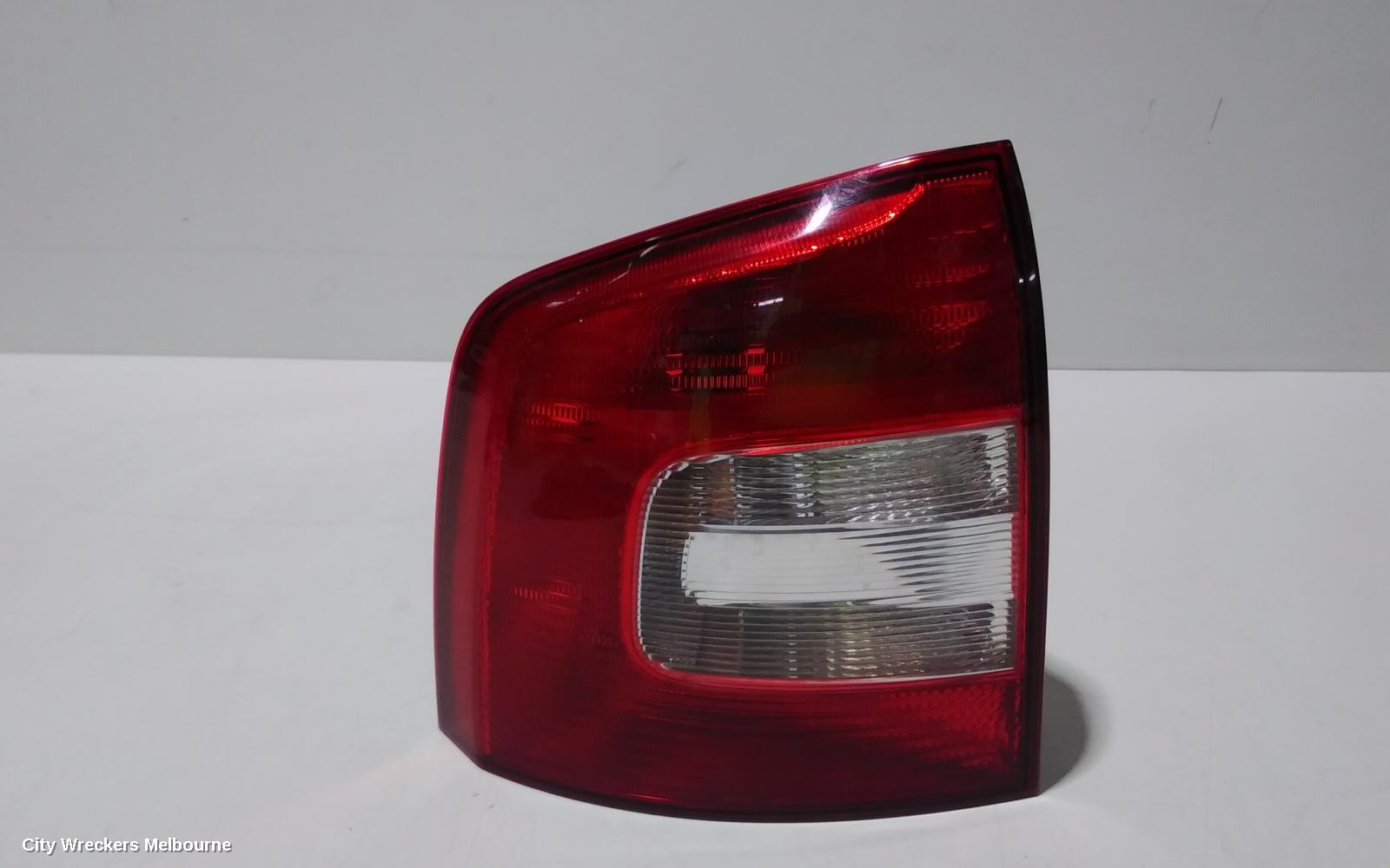 SKODA OCTAVIA LEFT TAILLIGHT, 1Z, WAGON, 05/2009 - 10/2013