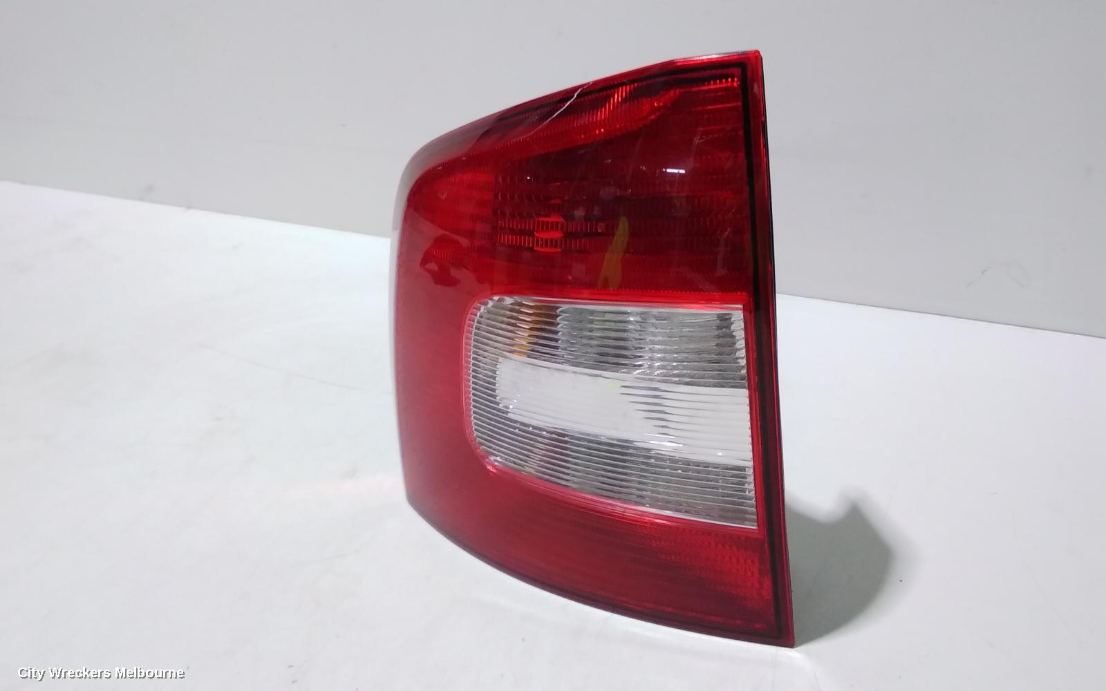 SKODA OCTAVIA LEFT TAILLIGHT, 1Z, WAGON, 05/2009 - 10/2013