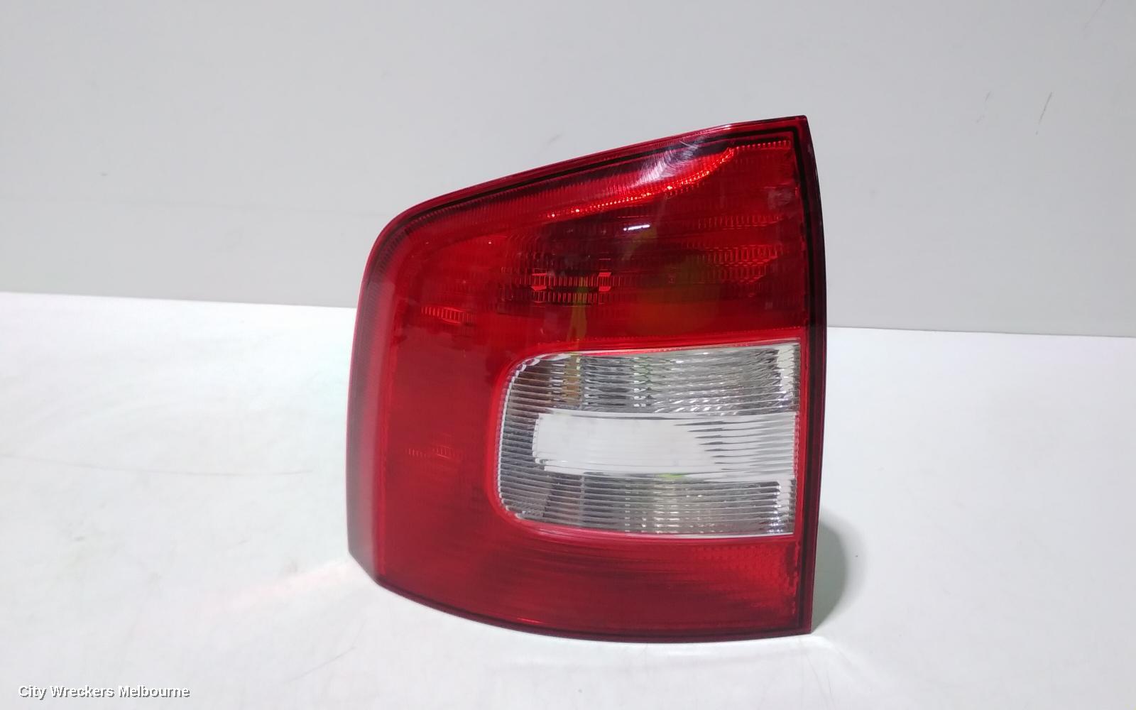 SKODA OCTAVIA LEFT TAILLIGHT, 1Z, WAGON, 05/2009 - 10/2013