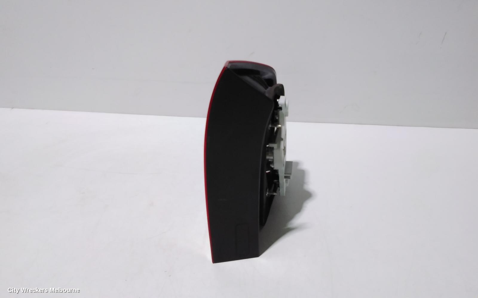 SKODA OCTAVIA LEFT TAILLIGHT, 1Z, WAGON, 05/2009 - 10/2013